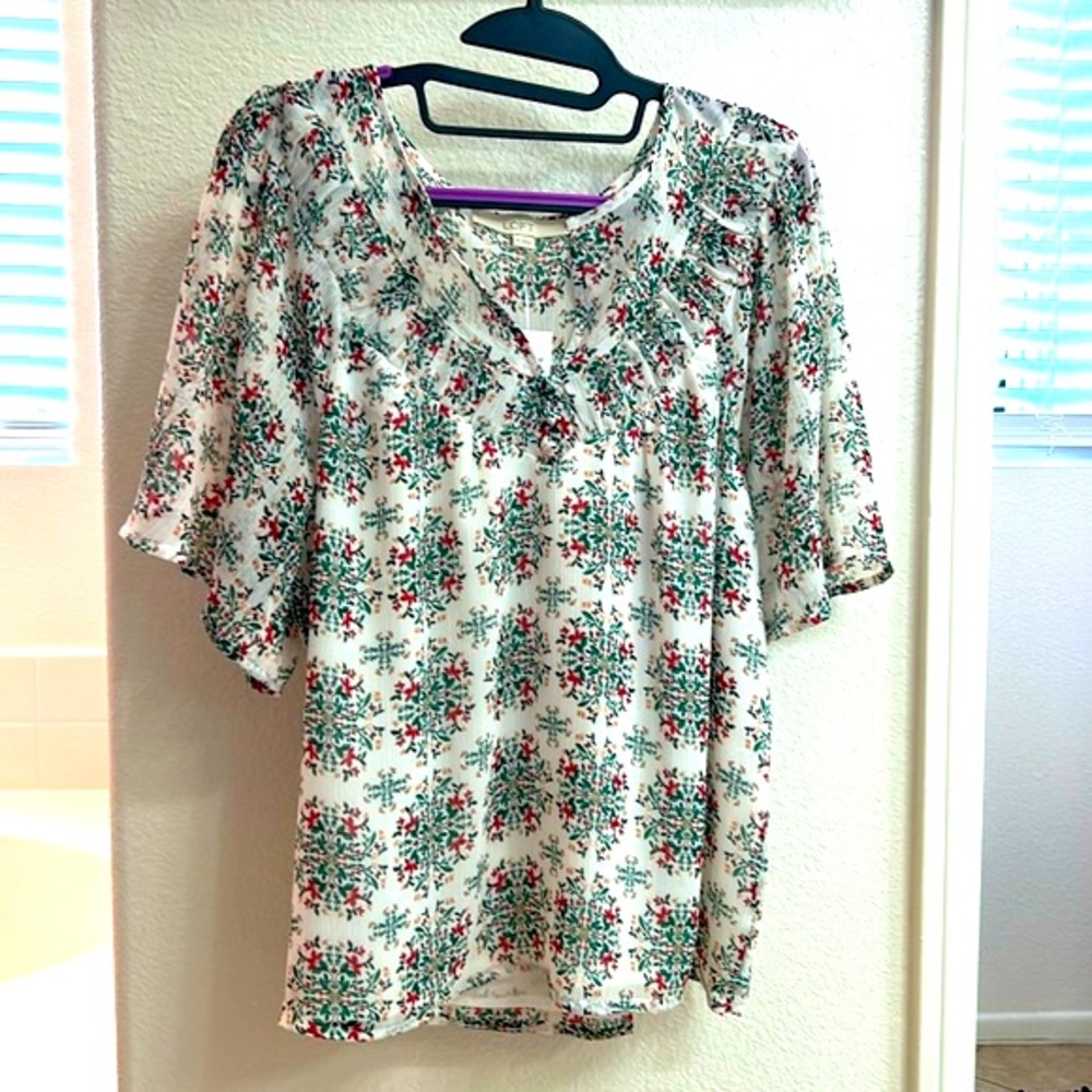 Floral shirred v-neck Loft top